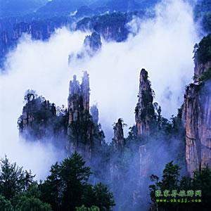 武漢往返：張家界、鳳凰古城、韶山六日游，每周一、周四發(fā)團(tuán)